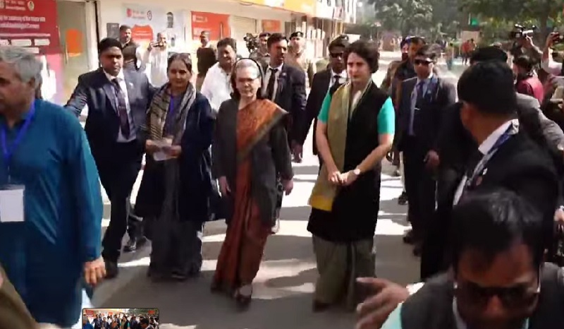 Sonia Piryanka Gandhi 
