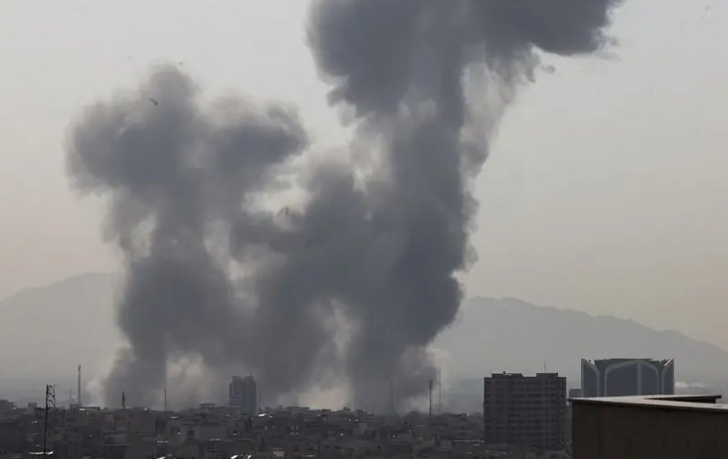 ایران پر حملے